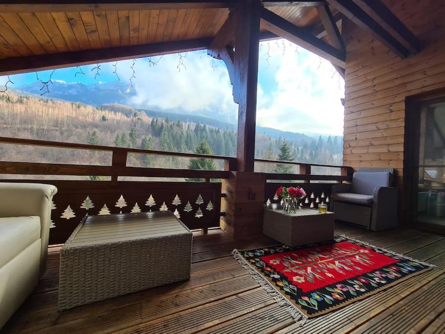 Pensiune Subcrai Cu Centru Spa Zărneşti Esterno foto